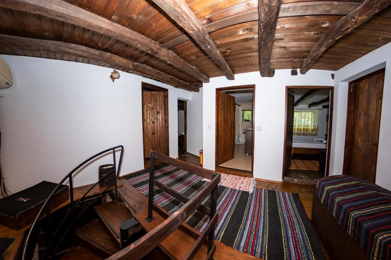 Villa "Суларската Къща" Gabrovo Exterior foto
